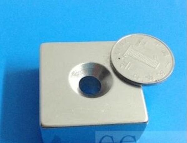 Мощни неодимови силни магнити N35-N52 Neodymium Magnets NdFeB Neodym