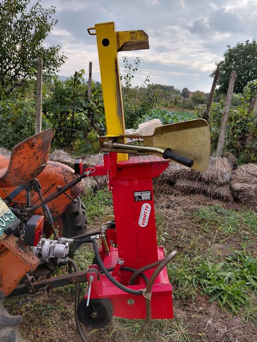 Crapator Lemne Hidraulic pentru tractor, putere 9 tone!