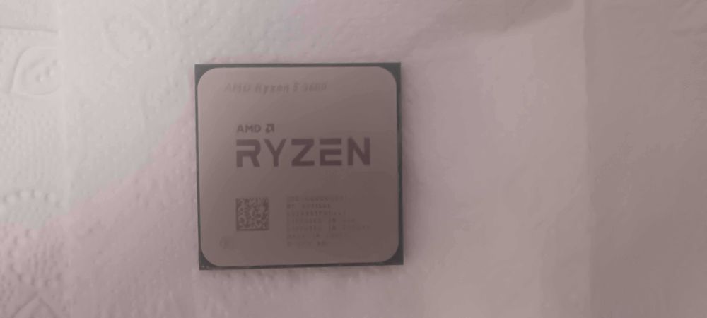 Ryzen 5 3600 AMD