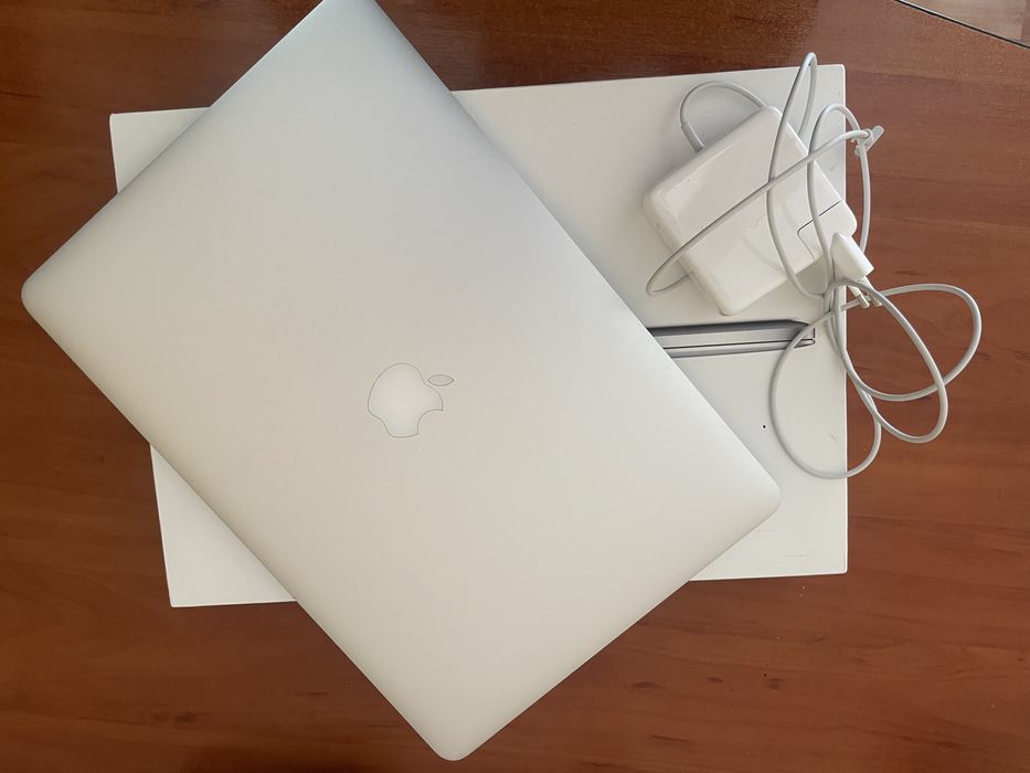 Продаю MacBook Pro 15” Retina 2015 г