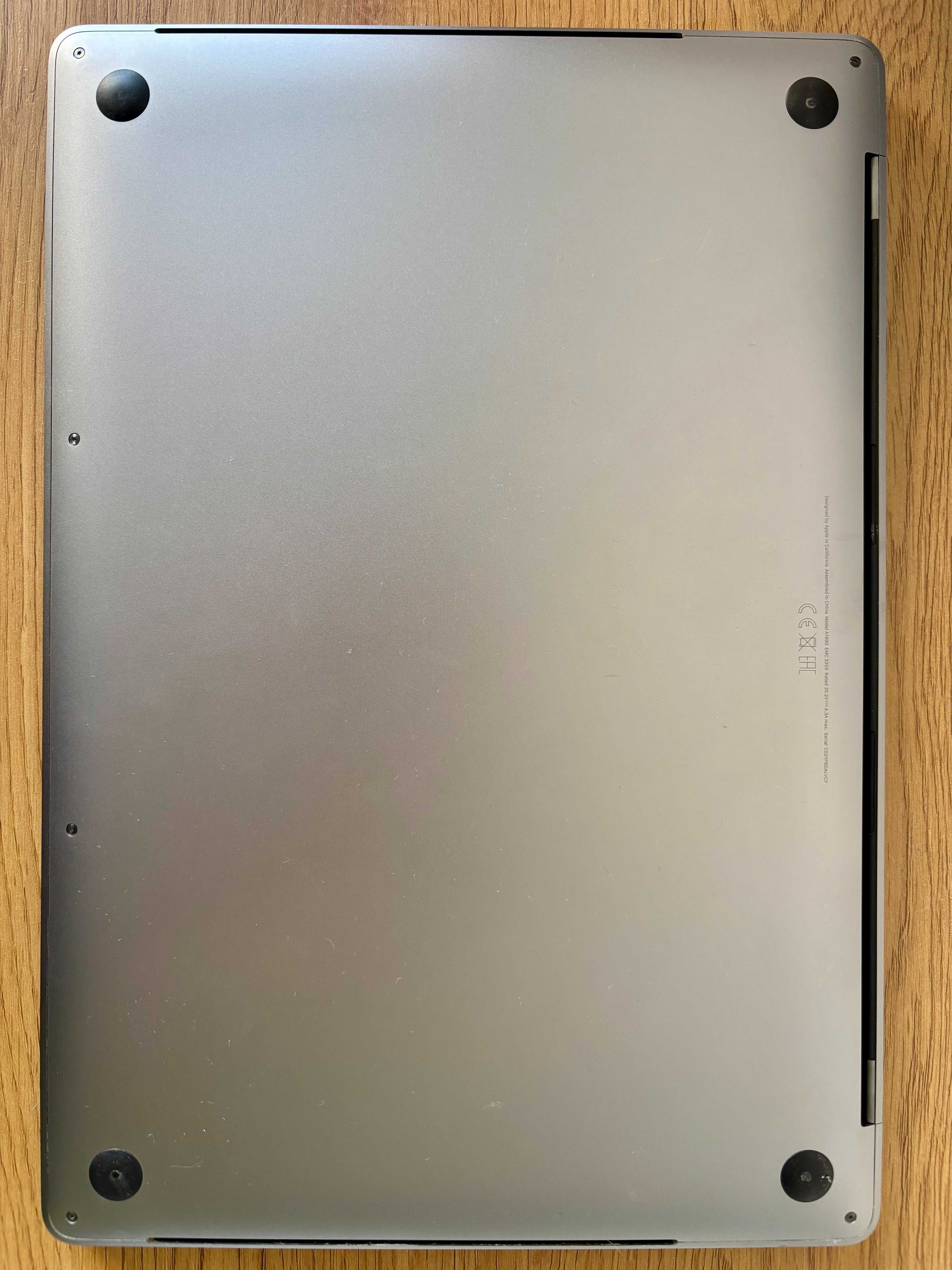 MacBook Pro (2019) 15-inch, i7, 16GB Ram, 256GB SSD