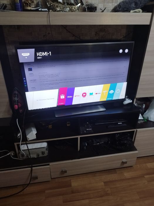 Продам СмартТВ LG 42d.