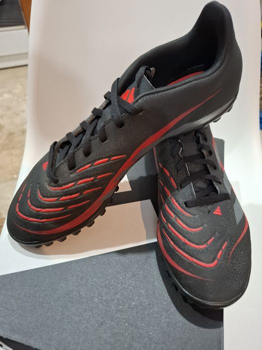 Ghete de fotbal Adidași Predator Est 1994 mărimea 43