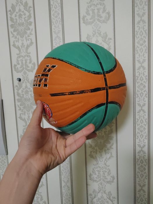 Баскетбольный мяч