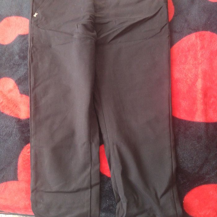 Pantaloni de damă.