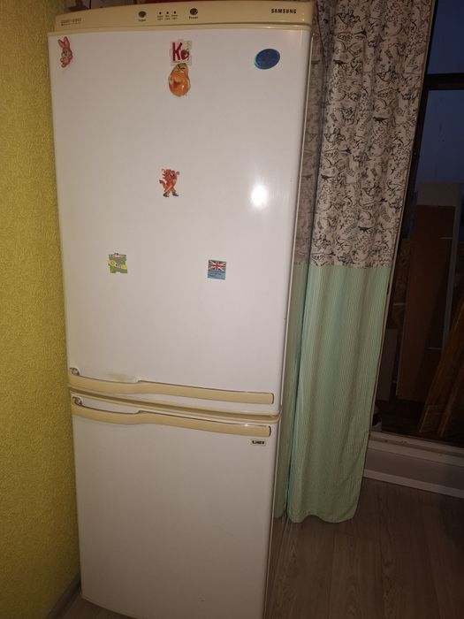 Продам холодильник