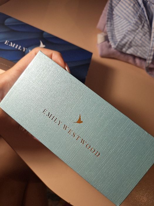 Emily Westwood- часовник