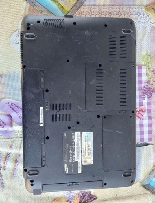 Dezmembrez Laptop Samsung R540