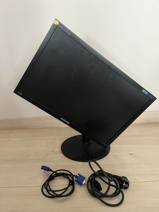Monitor Samsung - 55 cm diag, reglabil pr inaltime