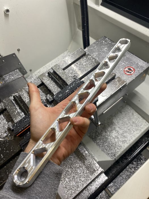 CNC изработка на алуминиеви детайли