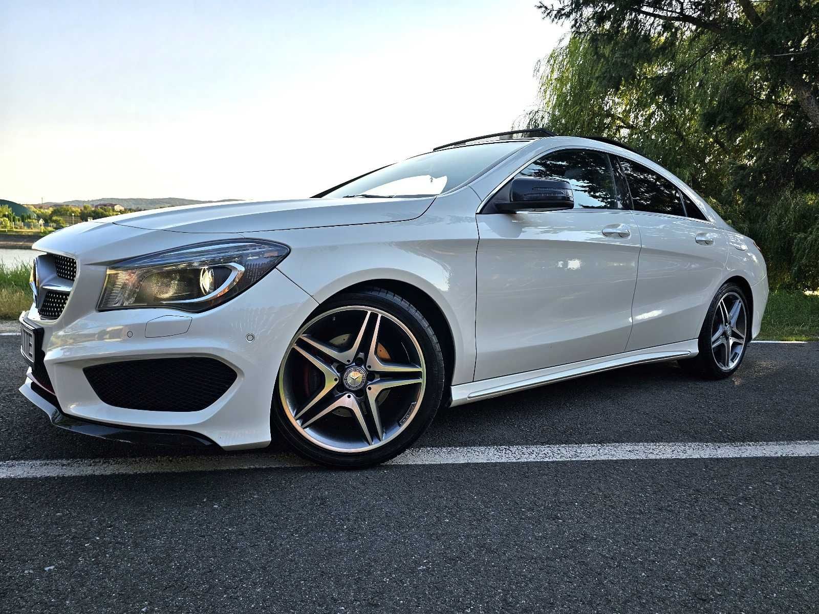 Mercedes-Benz CLA 200 / AMG Line / Panoramic / Edition 1