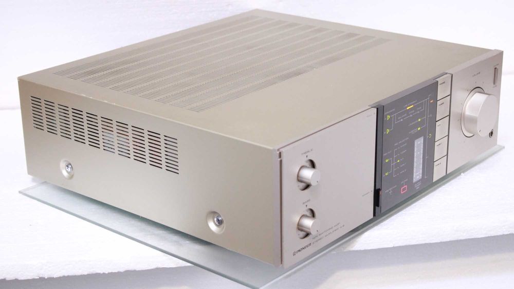 Statie/Amplificator Pioneer A-8(2x120W).