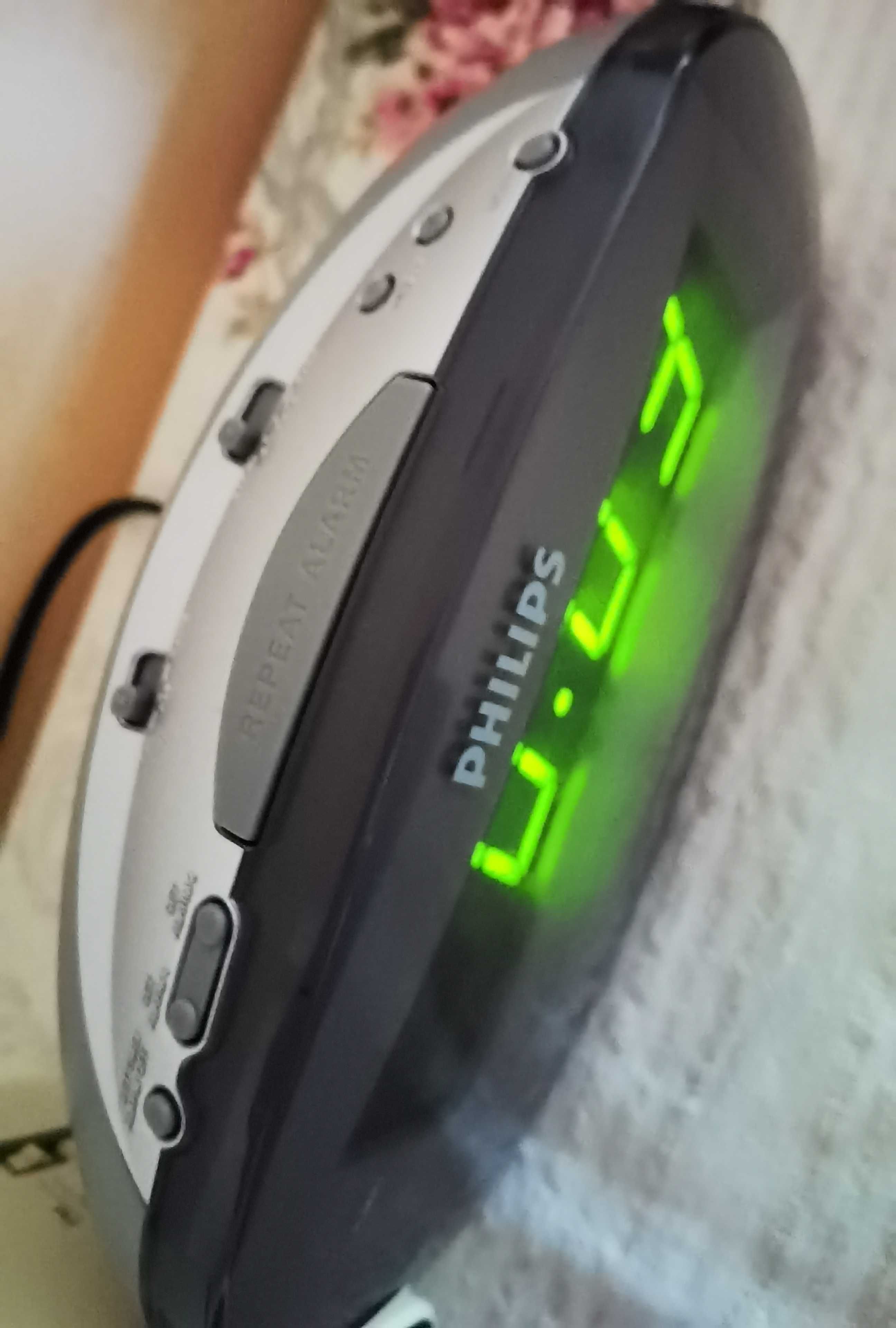 Radio cu ceas Sony, Philips