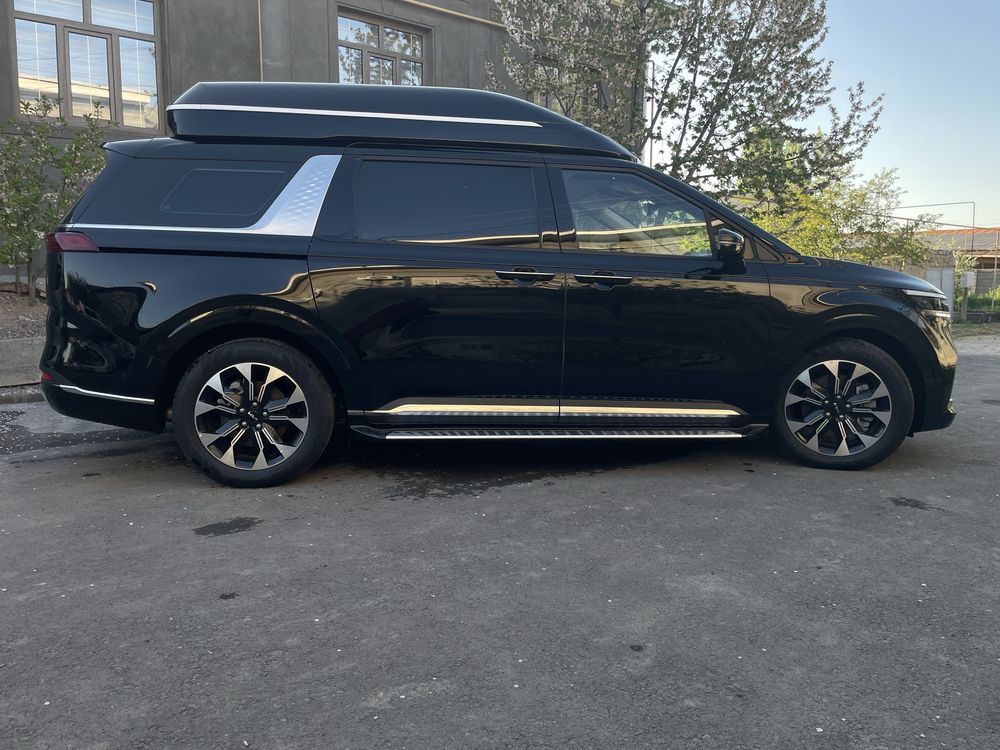 Kia Carnival Hi Limousine