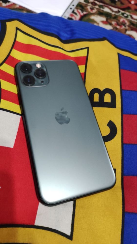 iPhone 11pro LLA 256 gb karapka dakument bor ochil magan