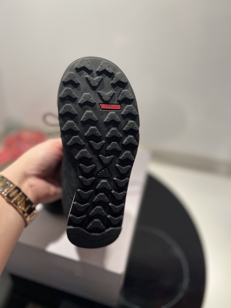 Детски обувки Adidas Snow pitch