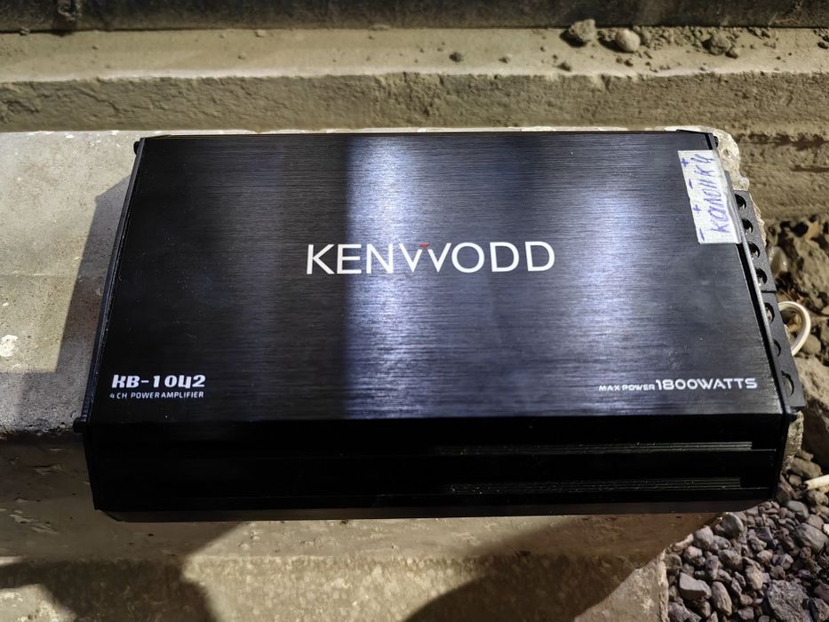 Автомобильный усилитель Kenwood KB-1042