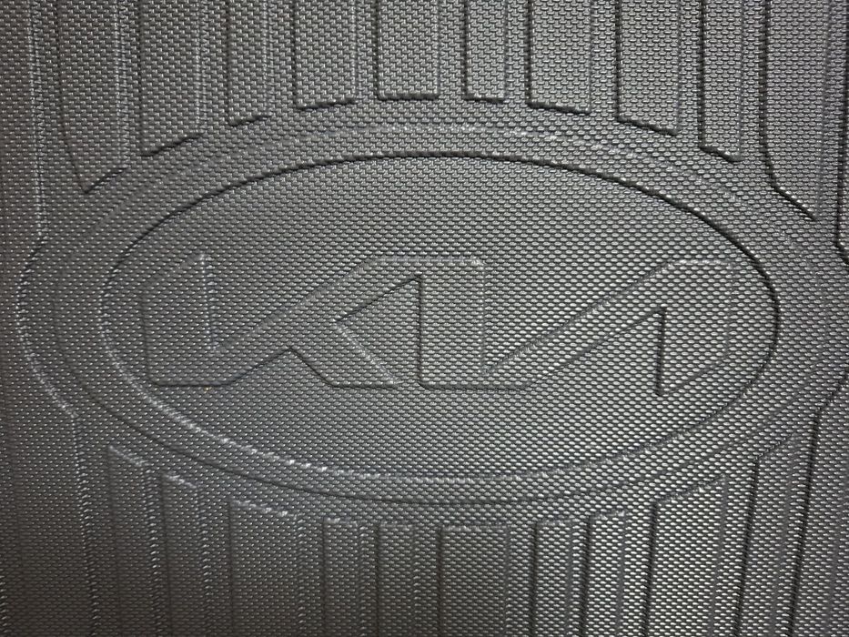 Полик для багажника KIA SONET