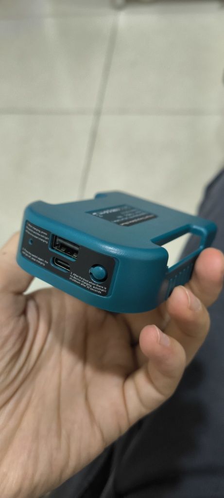 Адаптер для аккумуляторов Для Makita 18 В с USB с держателем батареи