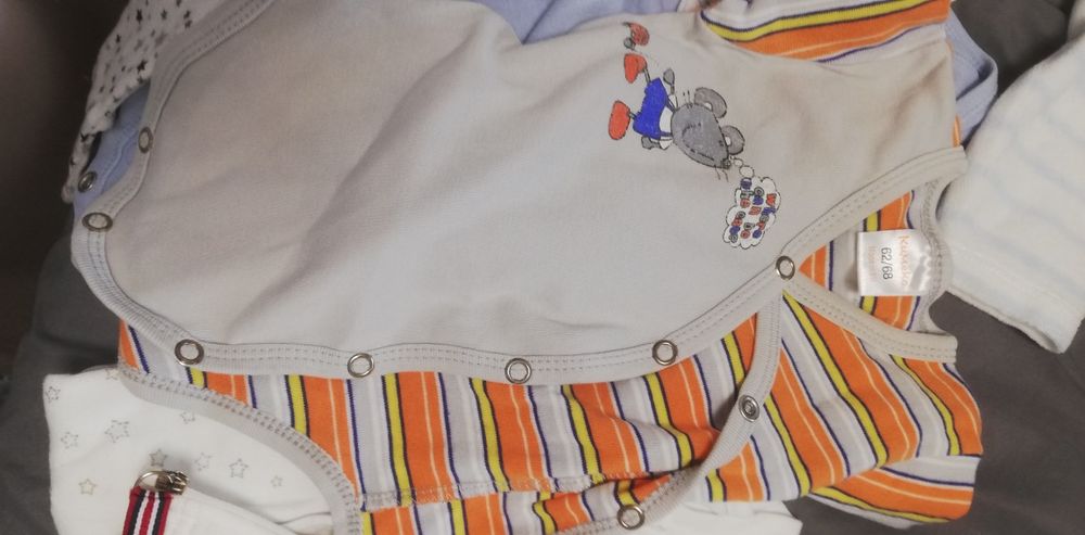 Ако имате бебе ръст 68-2 комплекта от якенце,кадифени панталони и ризк