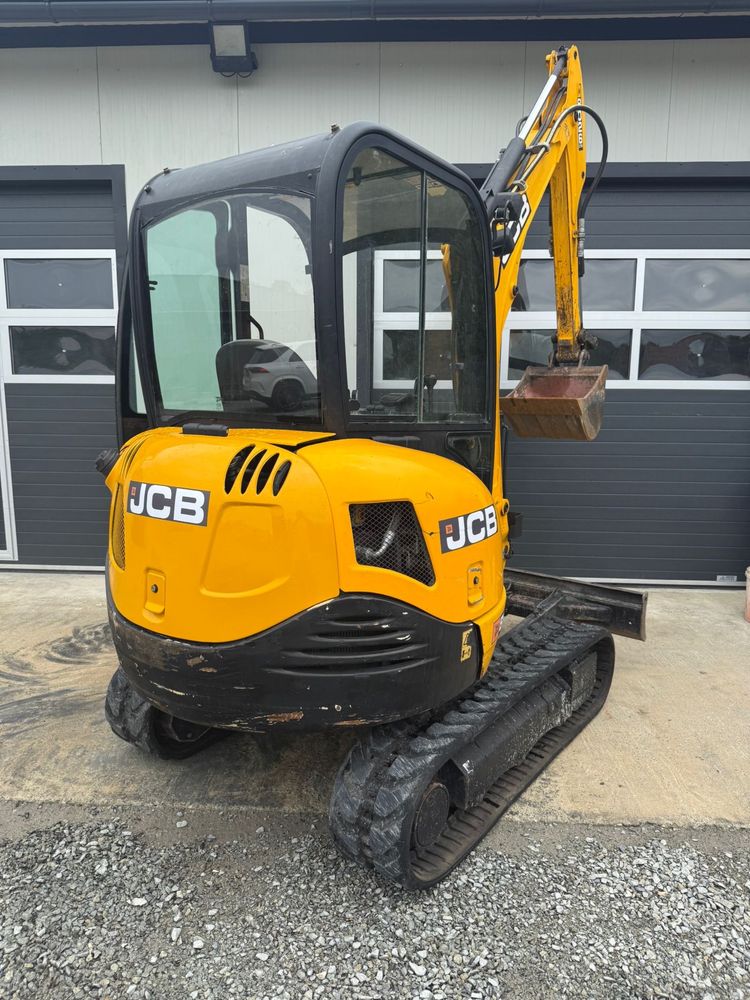 Miniescavator jcb 2,8 tone  Posibilitate Rate