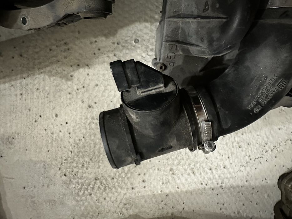 Debitmetru aer Opel Astra H G Zafira A B Corsa 1.6 benzina 1.7 cdti