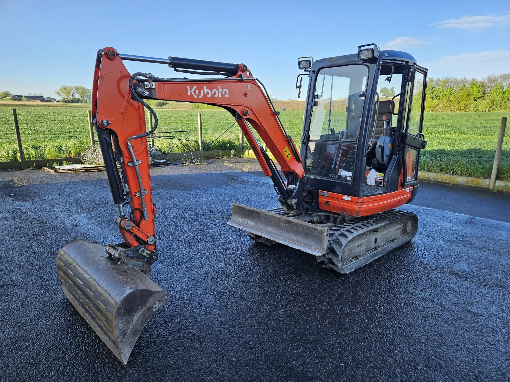 Miniexcavator kubota kx61-3 2014