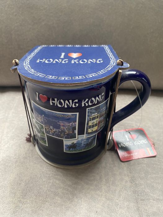 Сувенирни чашки от различни градове