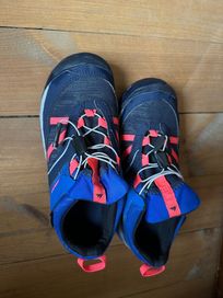 Детски непромокаеми обувки за преходи Quechuo crossrock 36 размер