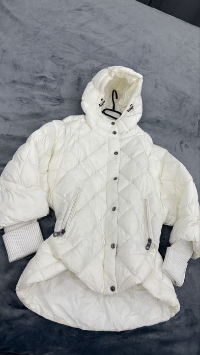 Дамско бяло зимно яке