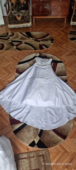 Vand rochie de mireasa