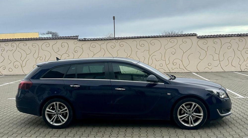 Opel insignia biturbo automata