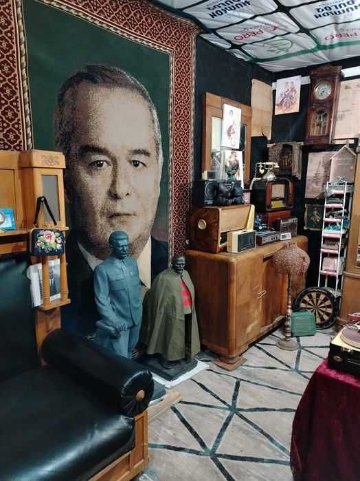 Ковер с изображением И. А. Каримова. 3метра на 2 метра.