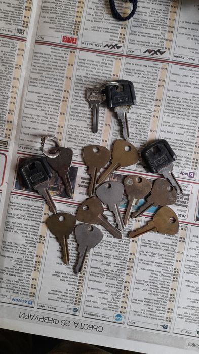 Стари ключове за Лада,Москвич,Опел,Сеат,Форд,Вартбург,МЗ и часовници и