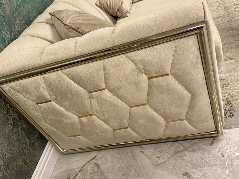 Set mobilier living: masa+scaune+canapea+fotolii rotative+comoda TV