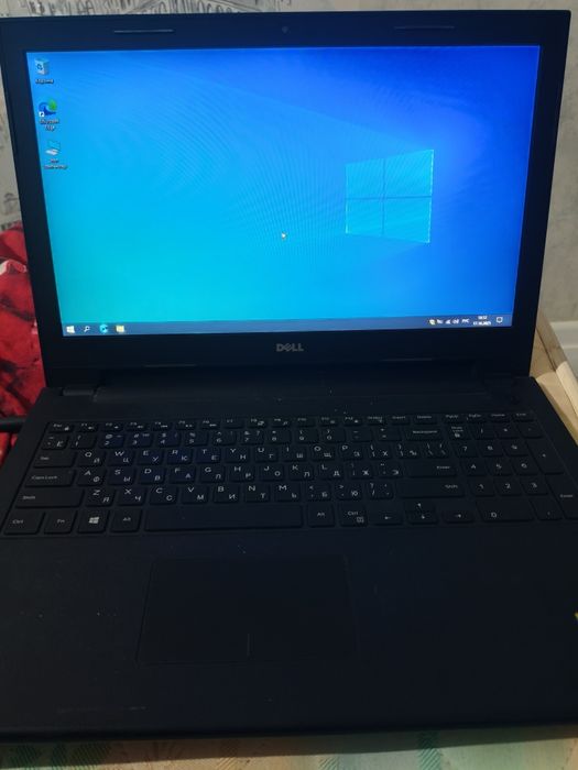 Dell Inspiron 15 ноутбук