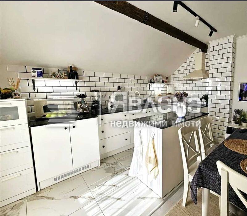 Продава се Тристаен апартамент в Варна, Колхозен пазар - 118 кв.м за 2373 €/кв.м - Снимка #3