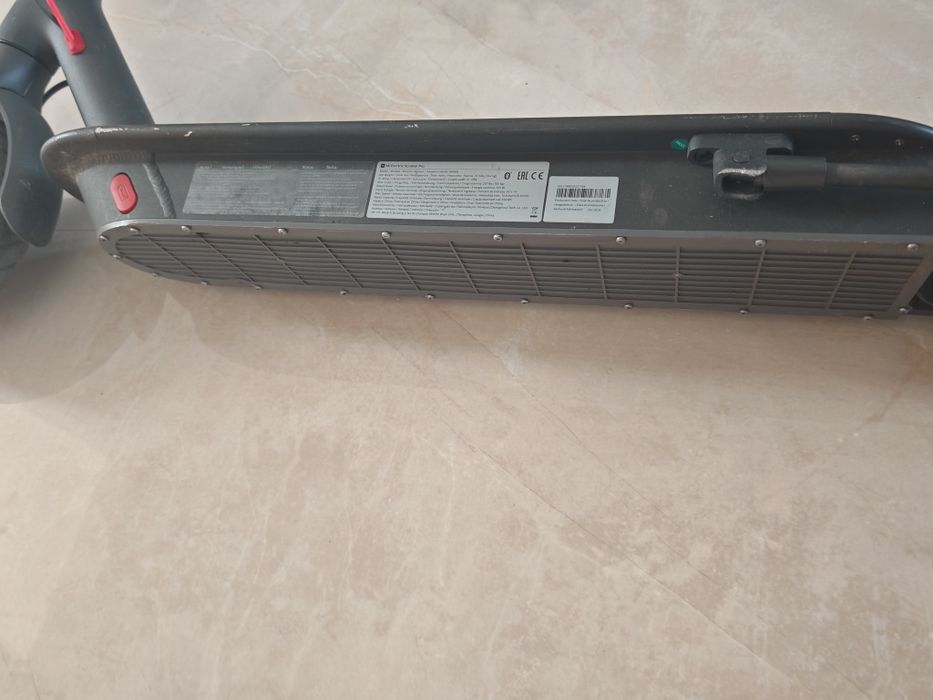 Trotineta electrica Mi Electric Scooter Pro cu încărcător original
