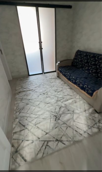 Продоется квартира 1 комнатя переделенное 2 х комнатнаю