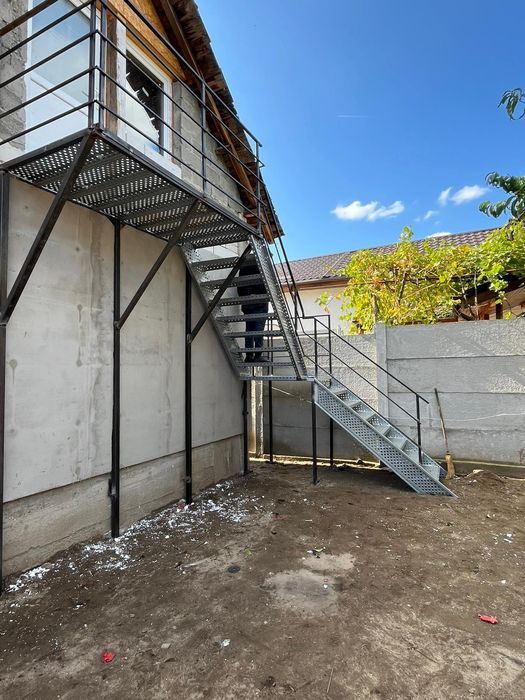 Scari metalice zincate