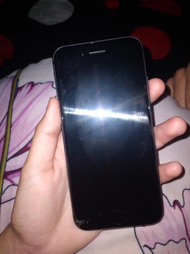 Iphone 8 spart pe spate