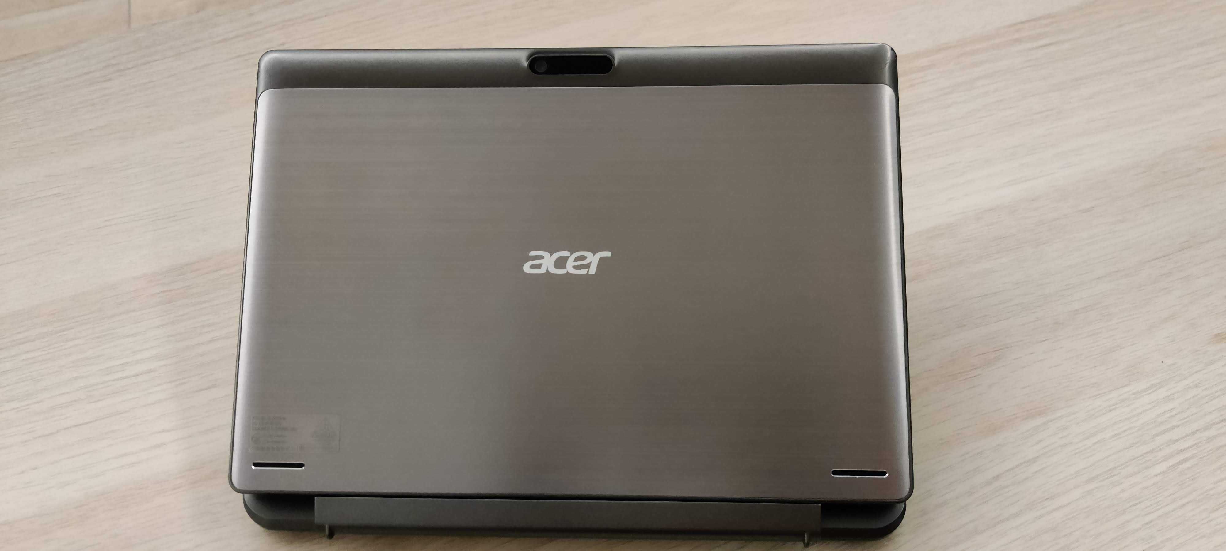 Продавам Acer Switch One