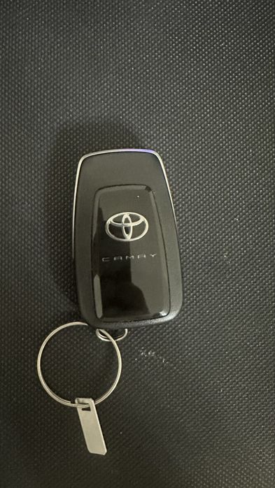 Продам смарт ключ от камри 70-75