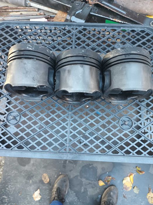 Части за мерцедес 250 тди