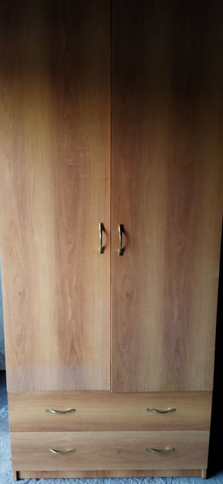 Продается Мебель б/у камод и шифоньер