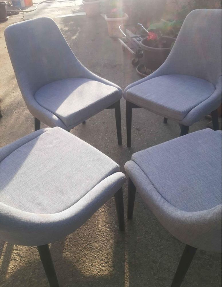 Ppatru scaune gri modern