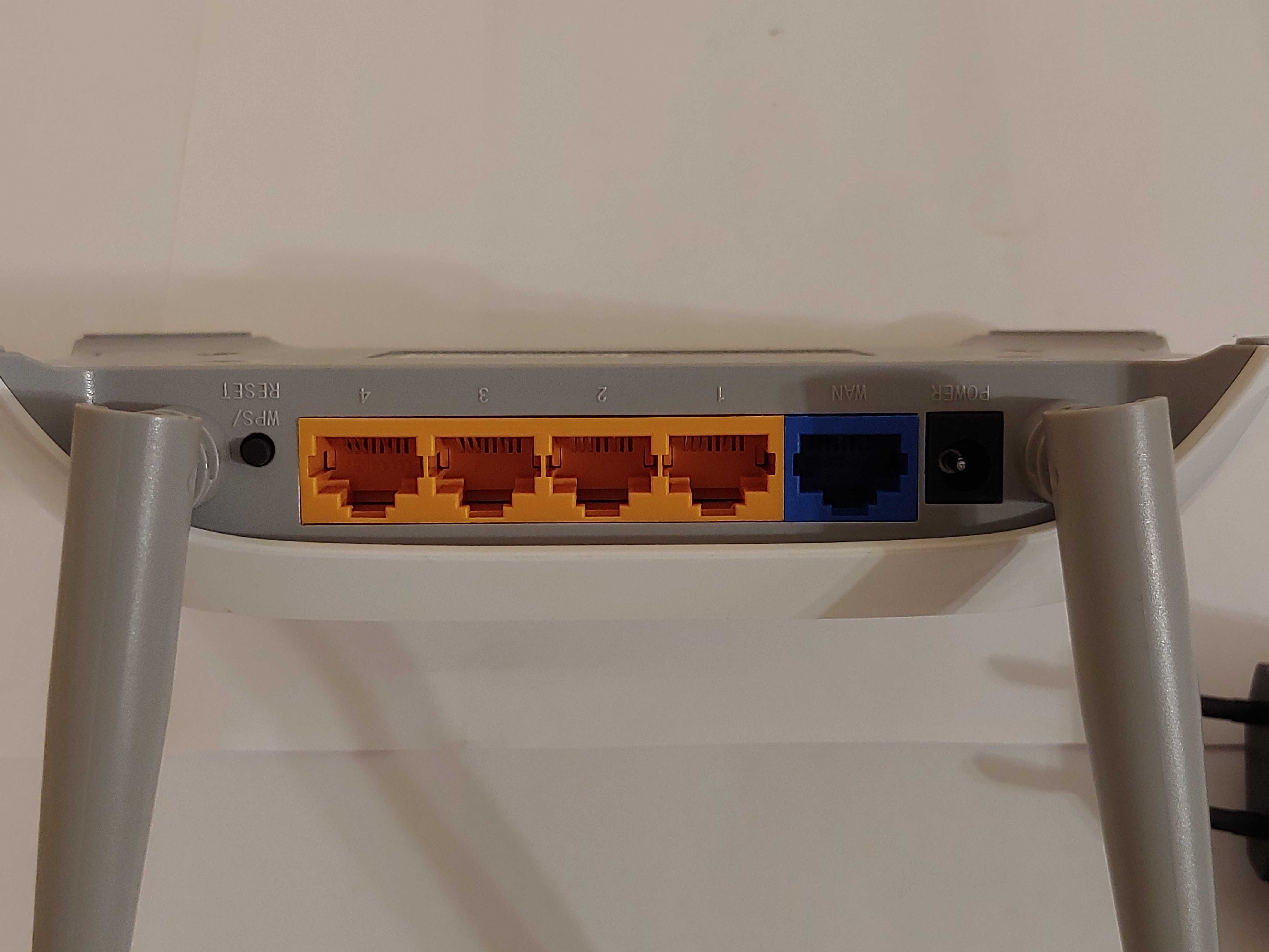 Продам маршрутизатор TP-Link TL-WR840N