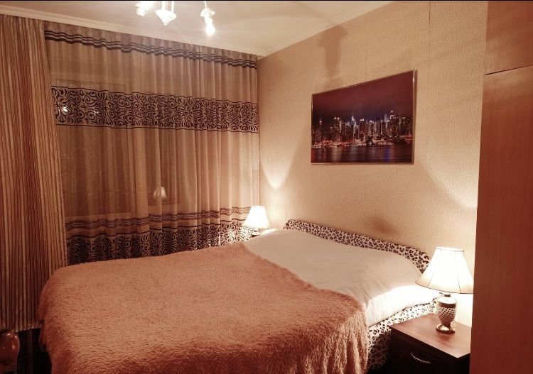 Подселение в комнату для девушки в благоустроенной квартире в центре.