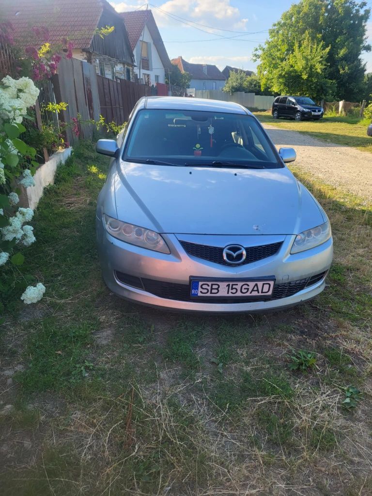 Vând MAZDA ȘASE în stare bună