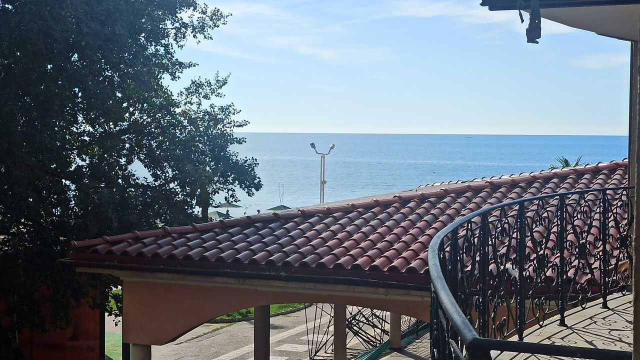 Продава се Тристаен апартамент в к.к. Елените - 107 кв.м за 1402 €/кв.м - Снимка #4